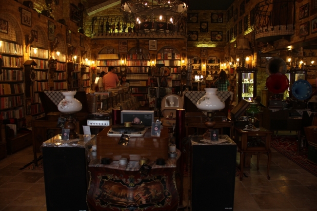 "Gramofhan"da kuşaklar arası bağ kuruyor